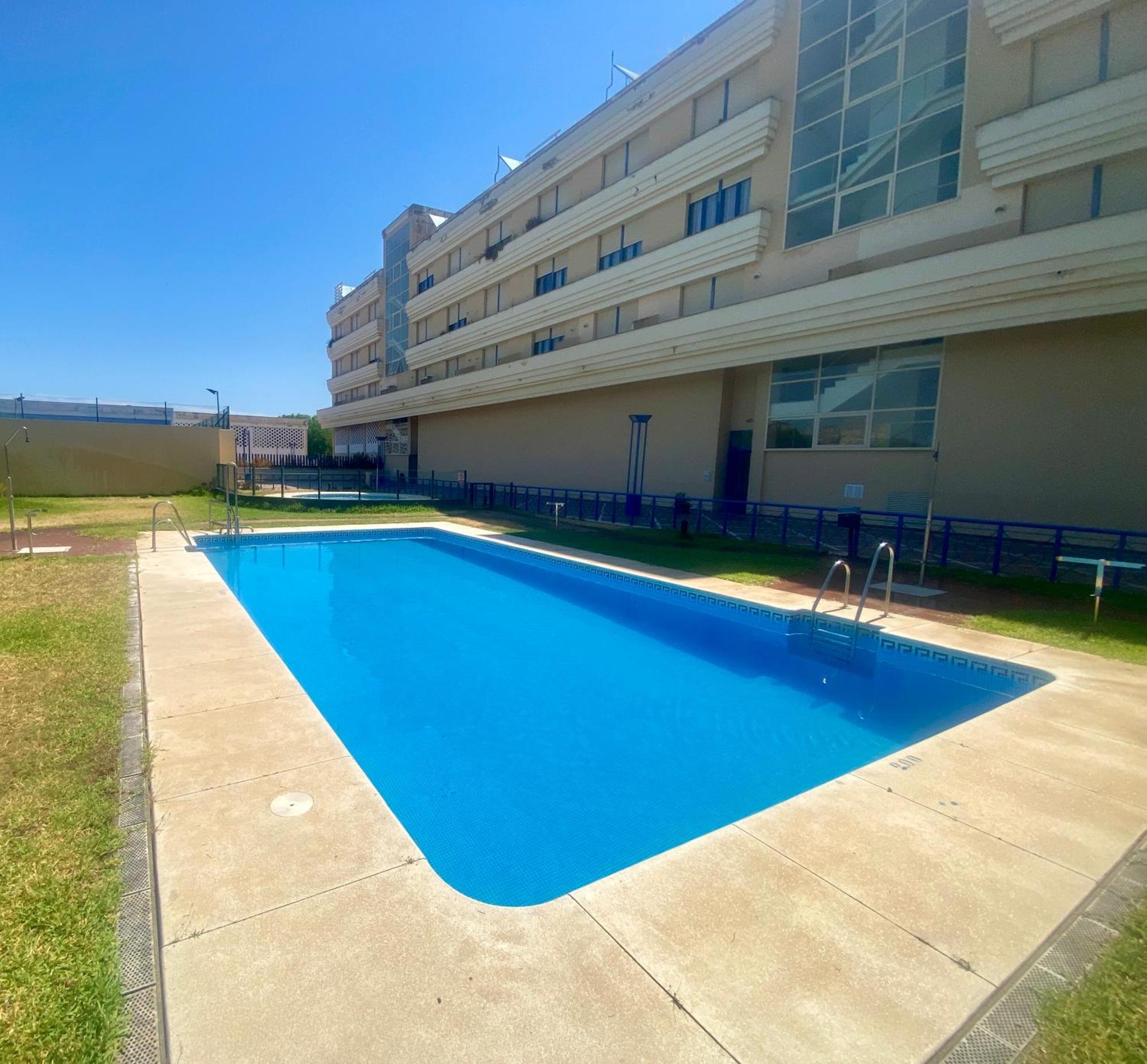 Fibes Con Parking Gratis *